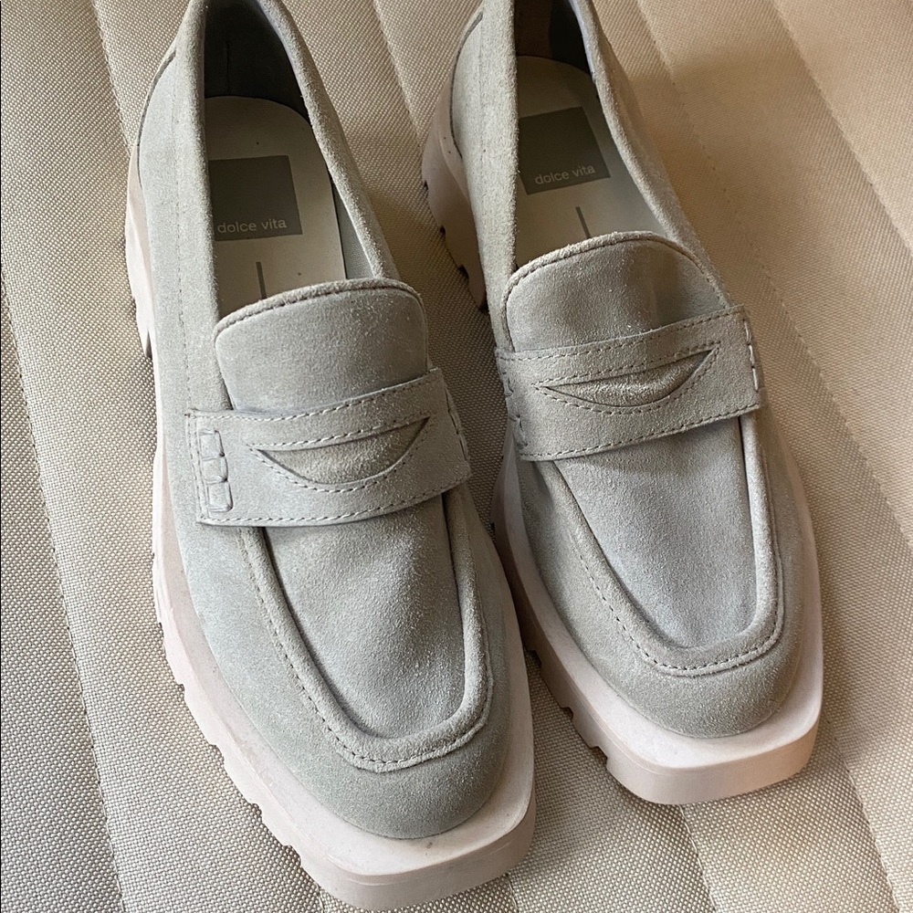 EUC DOLCE VITA Elias Suede Tailored Loafers Lug Sole 6 Sage